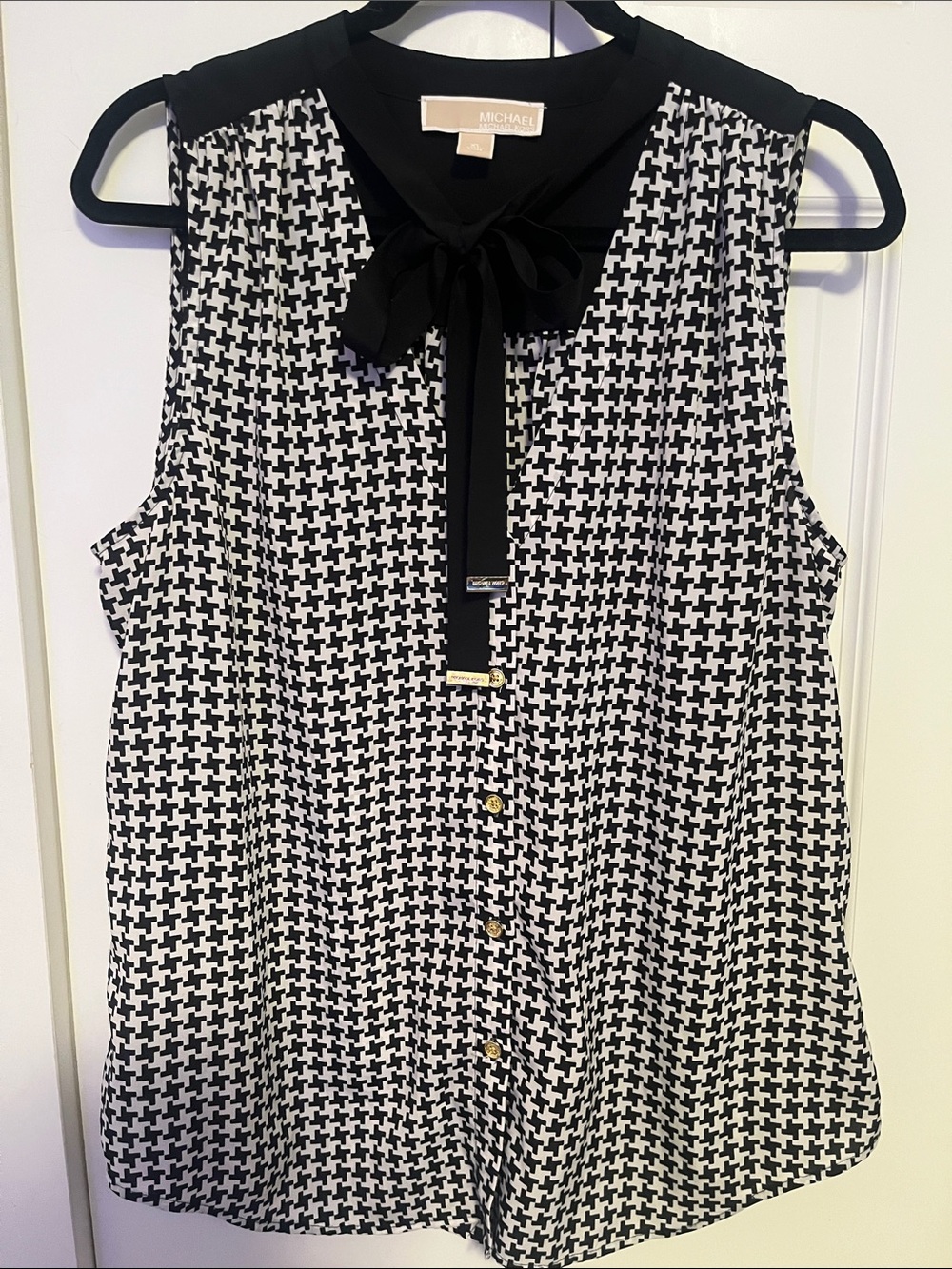 MICHAEL Michael Kors Black and White Houndstooth Bow-Tie Sleeveless Blouse